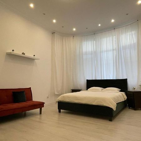Outstanding 3Br Ultracentral Cityview Balcony Aaa Apartment Bucharest Exterior photo